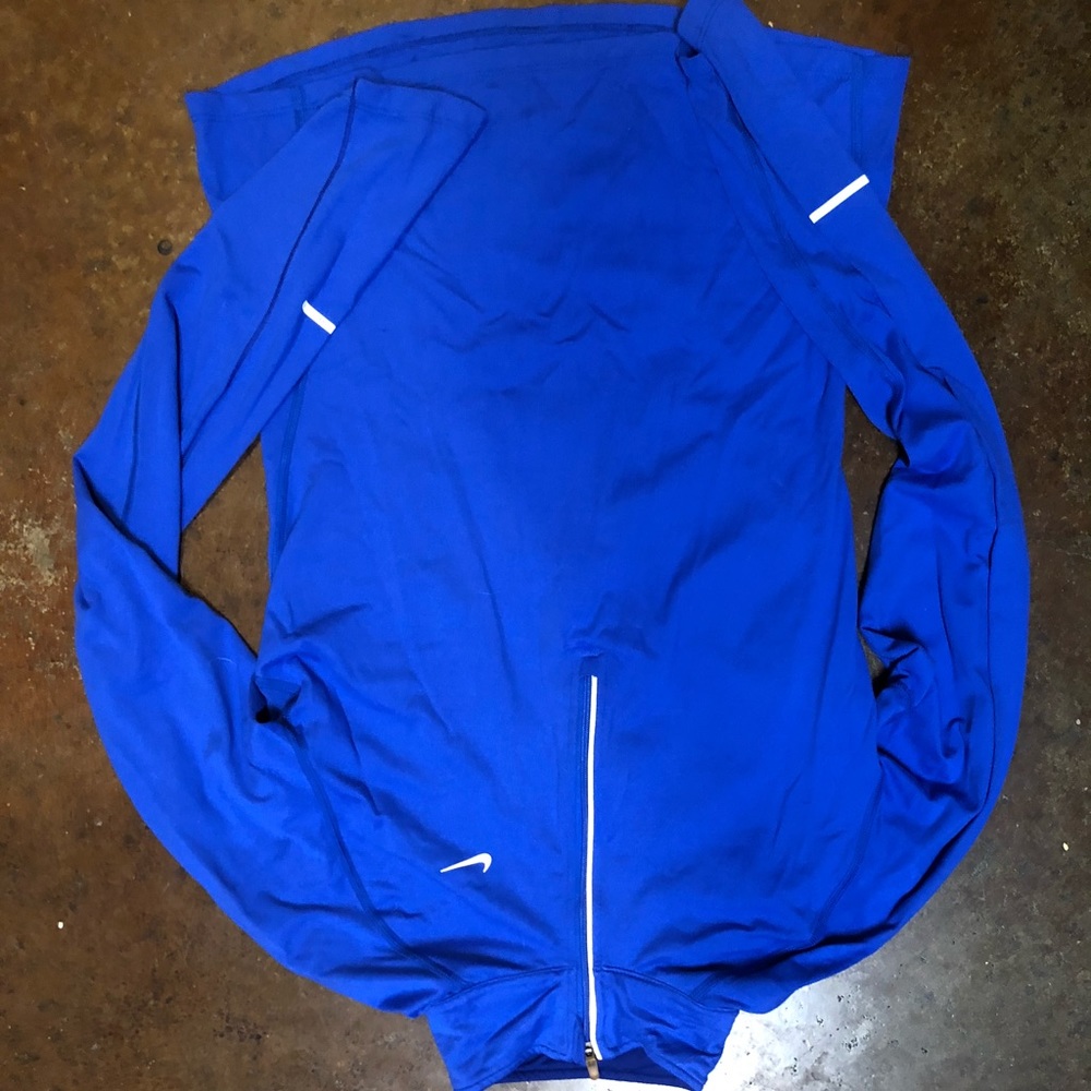 small nike pullover
